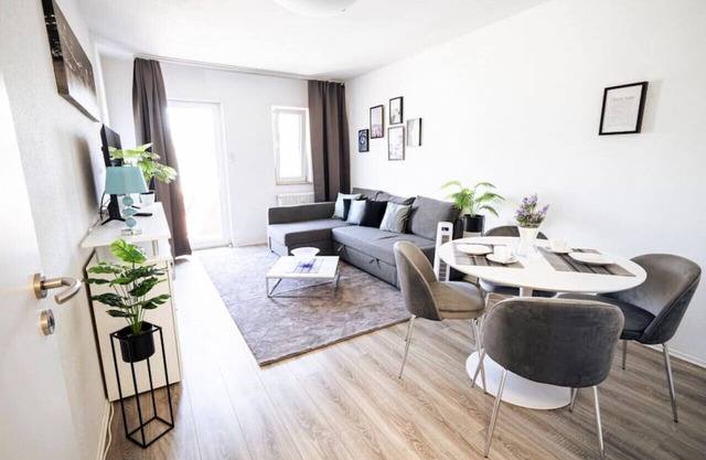 City Suite 5 Min to HBF