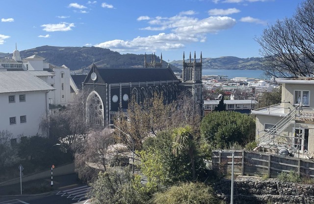 City Views on Rattray, Large and luxurious close to town