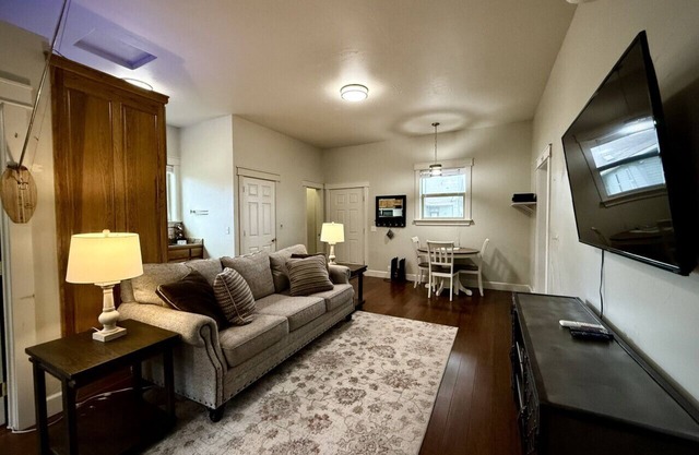 Claim Jumpers Cottage