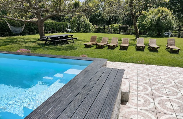 CLASSEE 3 ETOILES - swimming pool - jacuzzi 12 people 8 ha estate, lake and sea