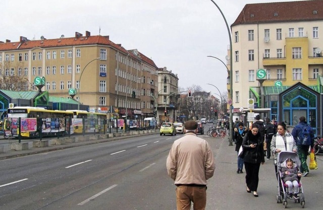 Classic Berlin Charm Meets Modern Comfort – 5-Bedroom Group Apartment