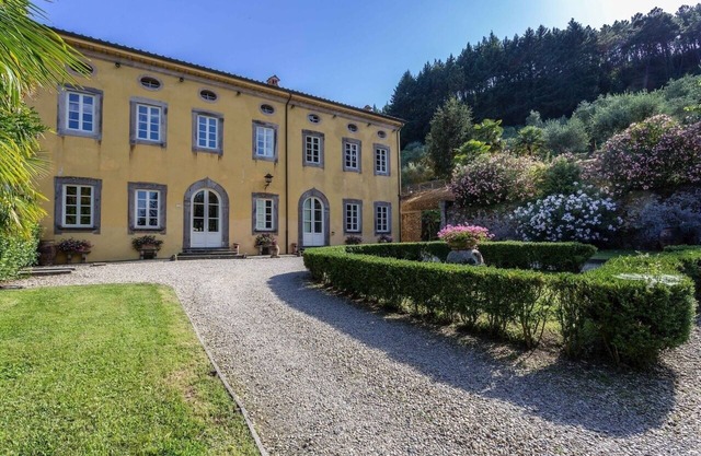 Classic Luxury villa rental in Lucca