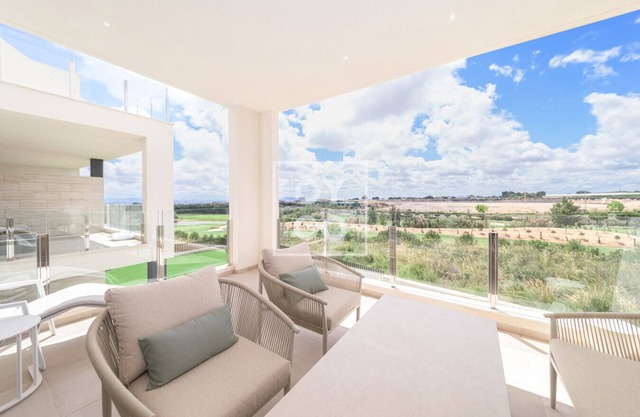 Classy Golf Retreat, unique venue, small dogs welcome - by Oyoostays