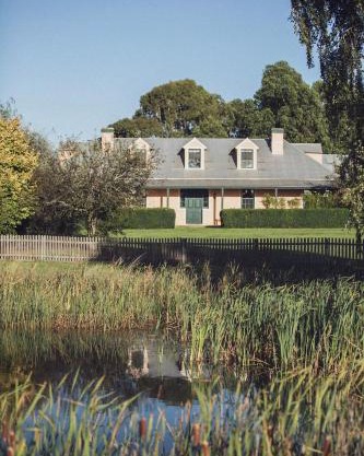 CLAYFIELD HOMESTEAD - rustic country accommodation