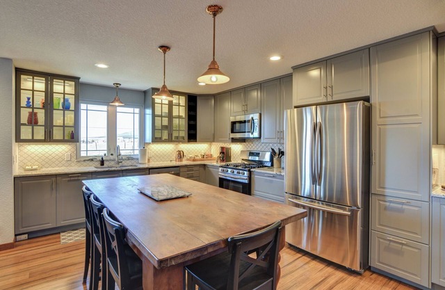 Clean & comfortable home near hot springs, wedding venues & downtown Buena Vista