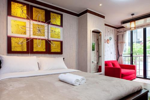 Clean Comfy Cozy easy to go Siam Paragon and Chatuchak Market