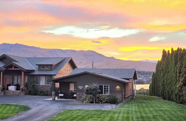 Clean, Quiet, & No Check-Out Chores!