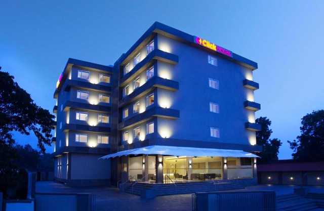 Click Hotel, Junagadh