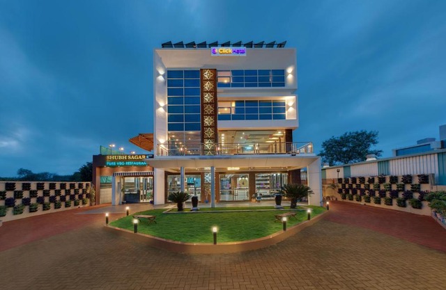 Click Hotel Sagar Plaza Chakan, Pune