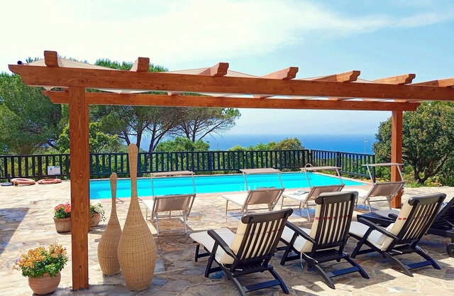 ClickSardegna Alghero Villa Barranch with stunning sea view and pool with A/C