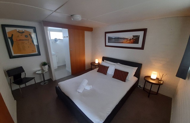 Close to everything, restaurants, supermarkets, and nature walks.