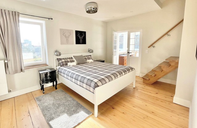 Close to Frankfurt: Serene 5-bedroom house in Friedrichsdorf