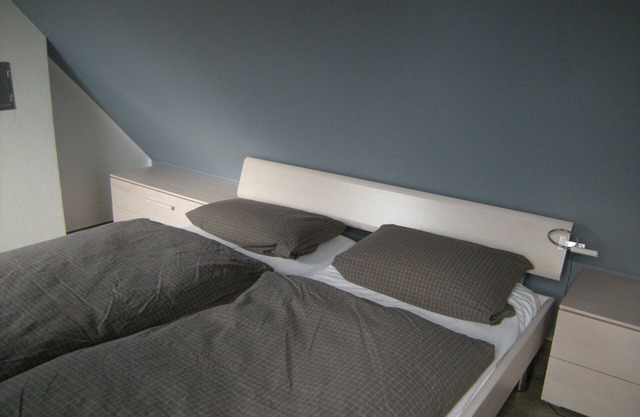 Close to the beach on 2 floors, free WiFi