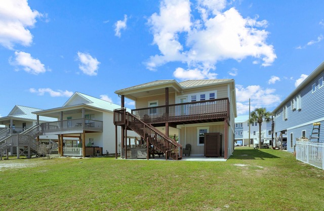 Close To The Beach, Community Pool, Plenty of Room ~ The Shore House