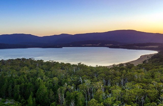 Cloudy Bay Lagoon Estate - This is it! Where the mists of time roll back and reveal azure blue skies reflected in the cool clear waters of Cloudy Bay Lagoon, Bruny Island.