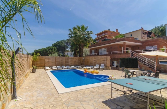 Club Villamar - Detached Spanish style holiday villa with private pool, 2 independent sections, m.