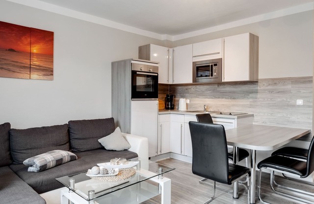 Cozy Coastal Escape with Garden