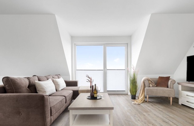 Coast 3 - 2 bedrooms, balcony with field view, shower room