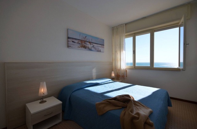 Coastal Charm – Sea-View Stay in Sunny Bibione