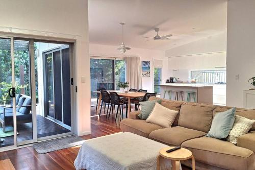 Coastal Home just 300m from the Beach!