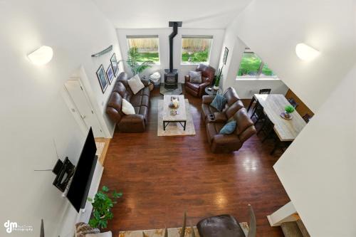 Coastal Place - BEST location in Downtown!