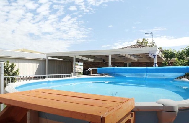 Coastal Springs - PET FRIENDLY & 200m To Beach!