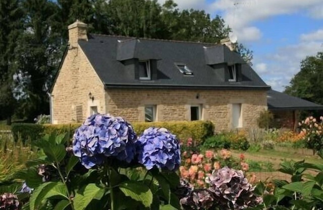 Coat-Kerlin's Cottage in south Brittany