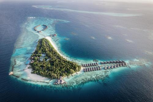 Coco Bodu Hithi - 50 percent off shared roundtrip Speedboat for stays from 1 Sep to 23 Dec 2025