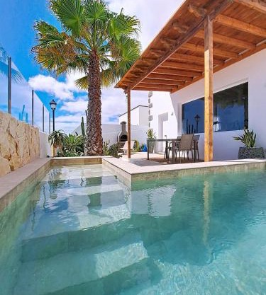 CocoMar I - Private heated pool with sea views