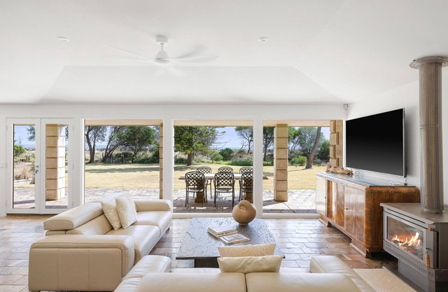 Cognac Beachfront Silverleaves CowesnBeachfront property