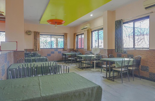 Collection O 83612 Hotel Abasaheb