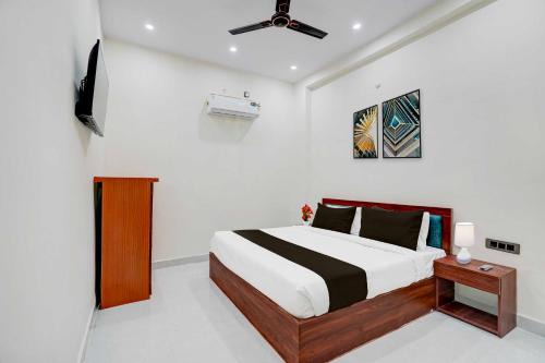 Collection O Shree Ji Puram Near Prem Mandir