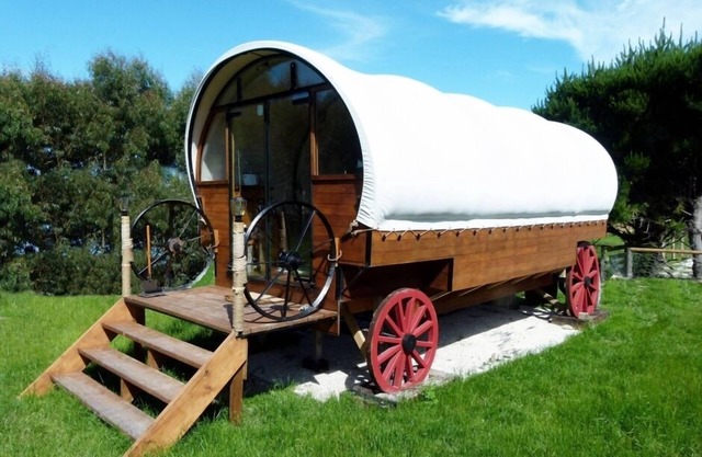 COLONIAL WAGON + sleepout - Wacky Stays - 6 UNIQUE rentals in Kaikoura