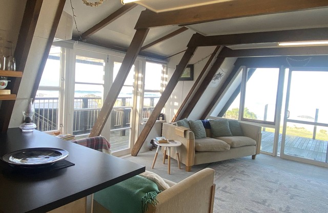 Come and Relax in our Comfortable Crib With Spectacular sea Views