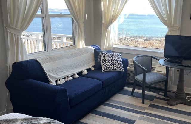 Come From Away B&B Inn