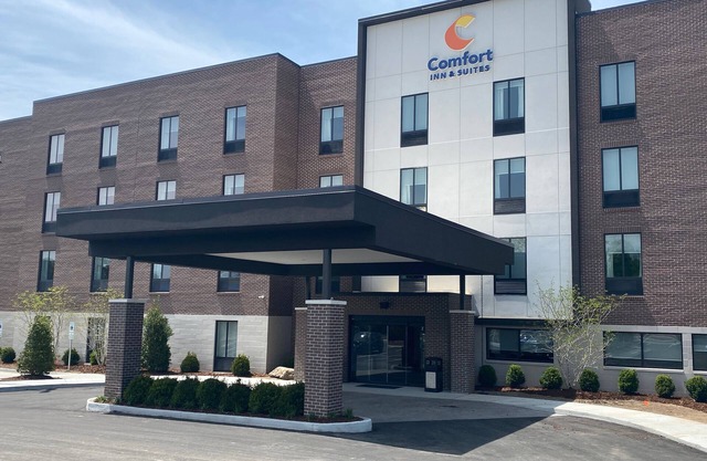 Comfort Inn & Suites Gallatin - Nashville Metro