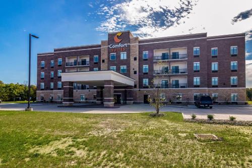 Comfort Suites Brunswick - Cleveland Southwest
