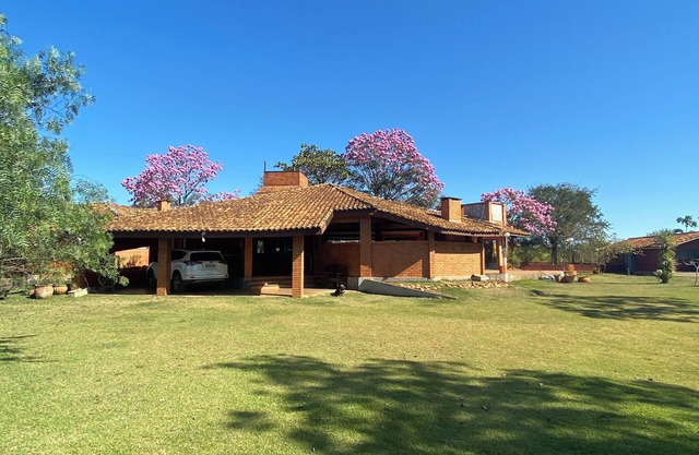 Comfortable country house, parking, garden, SPA, football, 2km from the center.