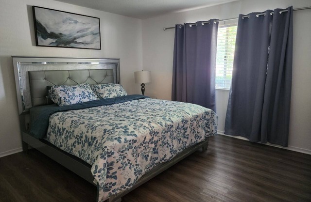 Comfortable 3 bdrm house in South Woodland