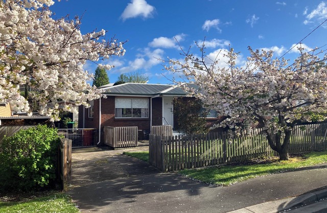 Comfortable 3 Bedroom Home with all the facilities to accommodate 6 people.