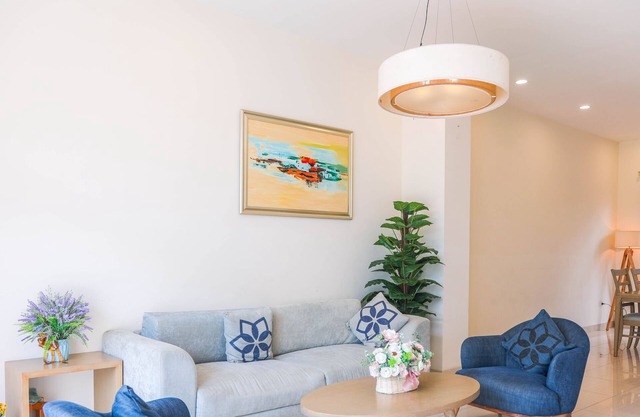 Comfortable 5-bedroom Villa Near the Beach With Many Services in Ha Long