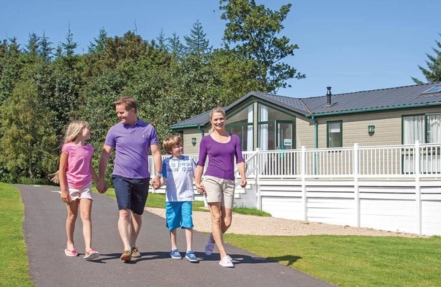 Comfortable and spacious 12ft-wide caravan with one double and one twin.