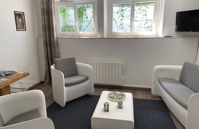 Comfortable apartment, 5 minutes' walk from the historic center