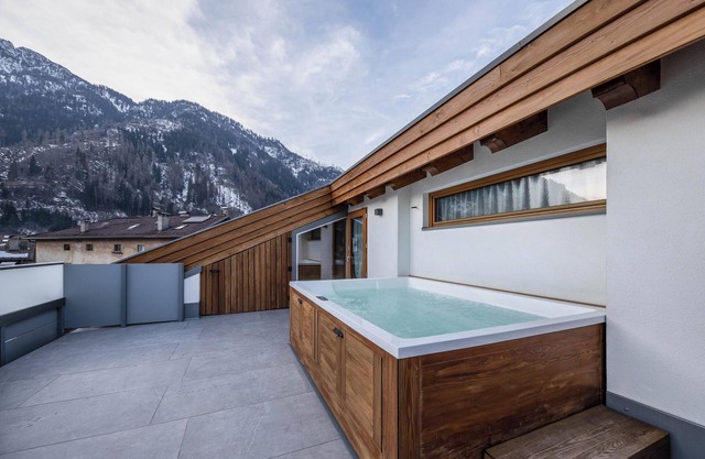 Comfortable Apartment “Vacanze Arcobaleno - Rosso” with Mountain View