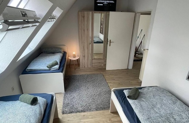 Comfortable, Clean and Quiet. 5 minutes to Munster