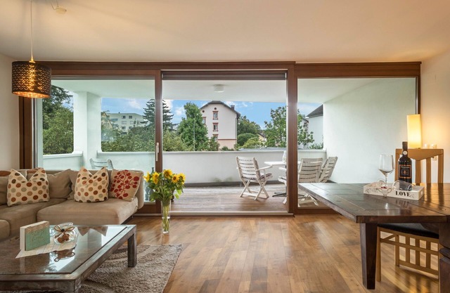 Comfortable Holiday Apartment "Felix" with Balcony, Wi-Fi & TV