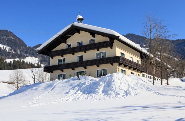Comfortable holiday apartment, 1.2 km to the ski lift