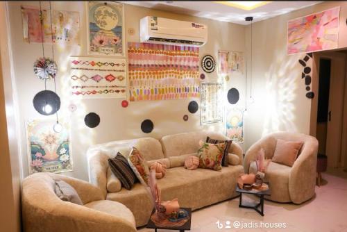 Comfortable jadi,s houses