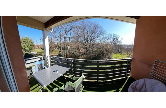 Comfortable self-catering 2-bedroom apartment rated 3 stars.