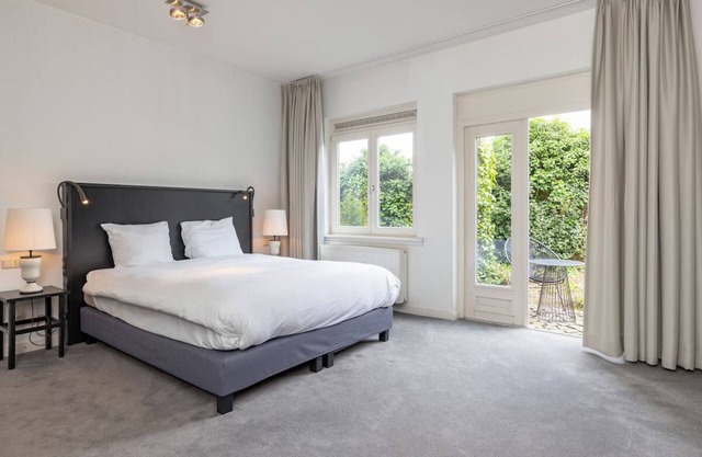 Comfortable Stay! Free Parking, Onsite Dining! Close to Stuw Belfeld!